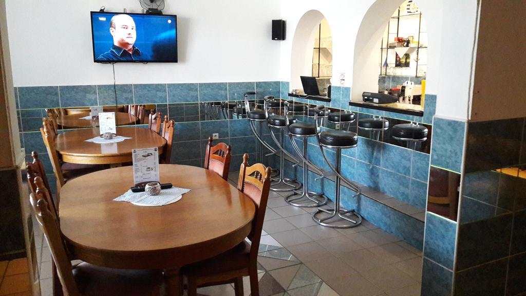 Motel Kotva Ivanka pri Dunaji Екстериор снимка